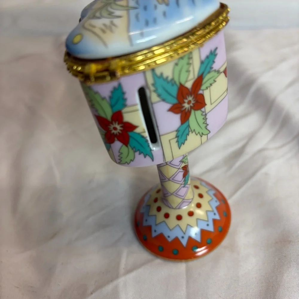 Porcelain Postage Stamp Dispenser Pedestal Heart Lid